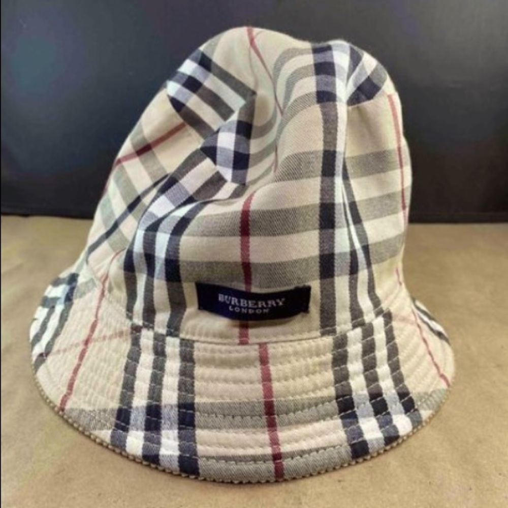 🌟New Listing Burberry London Hat